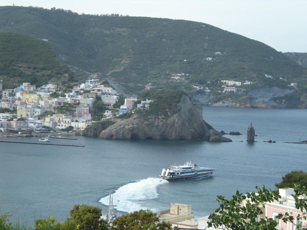 Villa Pina Ponza Exterior foto